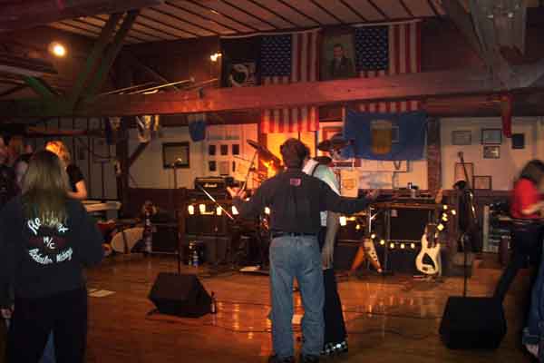 DAV-Hall-20020413_0035@